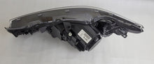 Laden Sie das Bild in den Galerie-Viewer, Frontscheinwerfer Toyota Auris 81130-02K30 LED Rechts Scheinwerfer Headlight