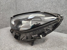Laden Sie das Bild in den Galerie-Viewer, Frontscheinwerfer Mercedes-Benz W206 A2069068104SCZ LED Links Headlight SCH7840303884wt