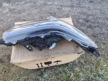 Laden Sie das Bild in den Galerie-Viewer, Frontscheinwerfer Toyota Hilux VIII 81110HY121 1EJ923368040A Full LED Rechts SCH3134650639ce