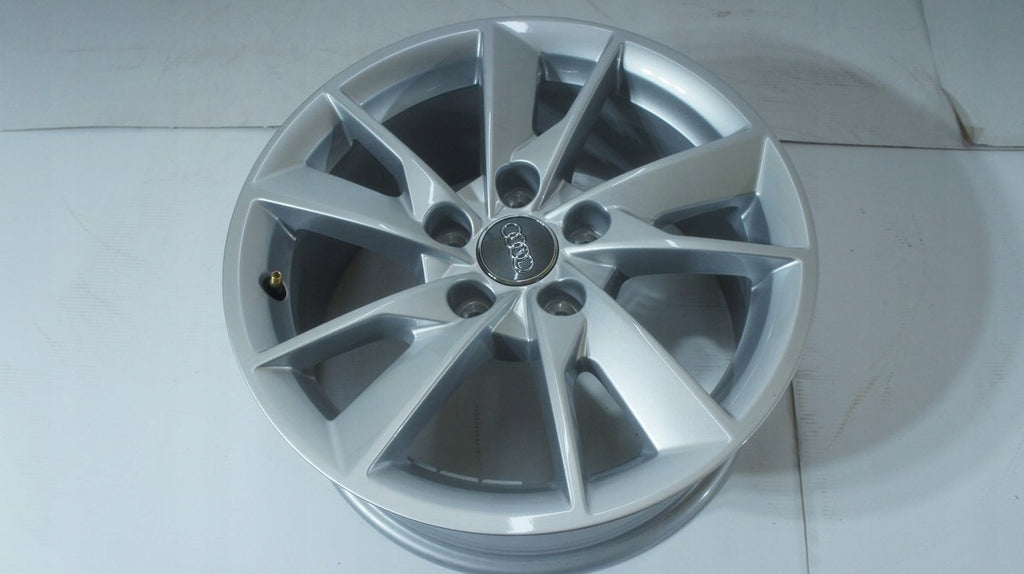 1x Alufelge 16 Zoll 7.0" 5x112 35ET Glanz Silber 8W0601025B Audi A4 B9 Rim Wheel