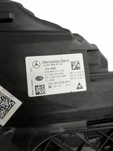 Laden Sie das Bild in den Galerie-Viewer, Frontscheinwerfer Mercedes-Benz Gla H247 A2479064104 LED Links Headlight SCH1249305637ip