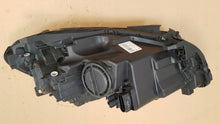 Laden Sie das Bild in den Galerie-Viewer, Frontscheinwerfer Mercedes-Benz W246 A2468205361 Links Scheinwerfer Headlight SCH1400998064zv