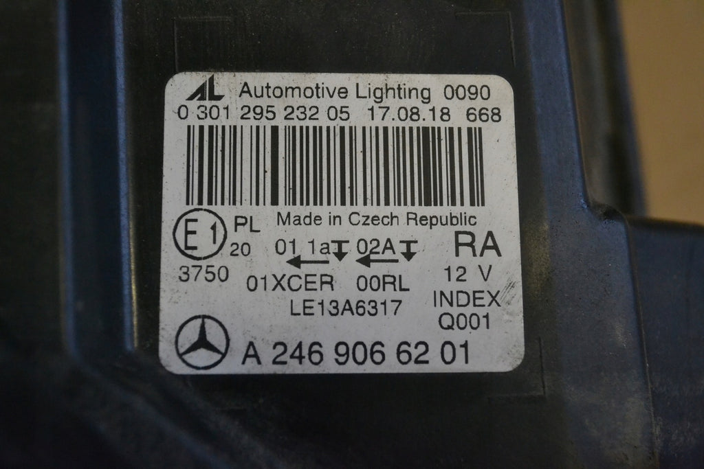 Frontscheinwerfer Mercedes-Benz A2469066101 LED Ein Stück (Rechts oder Links)