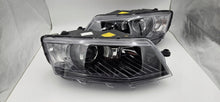 Laden Sie das Bild in den Galerie-Viewer, Frontscheinwerfer Skoda Octavia III 5E1941016B Xenon Rechts oder Links SCH6561633382ok