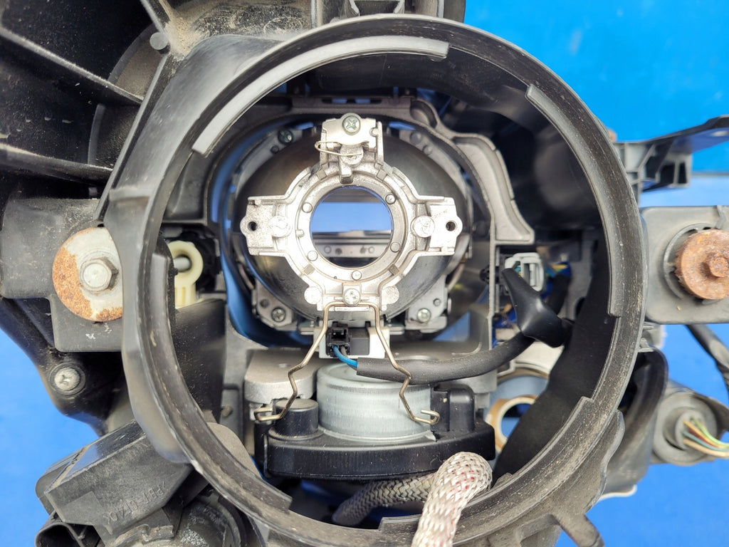 Frontscheinwerfer Toyota Avensis Xenon Links Scheinwerfer Headlight SCH4711126133qt