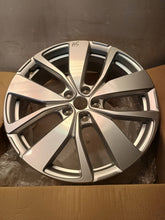 Load image into Gallery viewer, 1x Alufelge 20 Zoll 6.5" 5x114.3 33ET 403006854R Renault Scenic Rim Wheel FEL5405734525vt