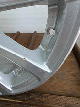 Load image into Gallery viewer, 1x Alufelge 16 Zoll 6.0" 5x112 50ET Glanz Silber V12606 Seat Altea Golf I Jetta FEL2343982219dg