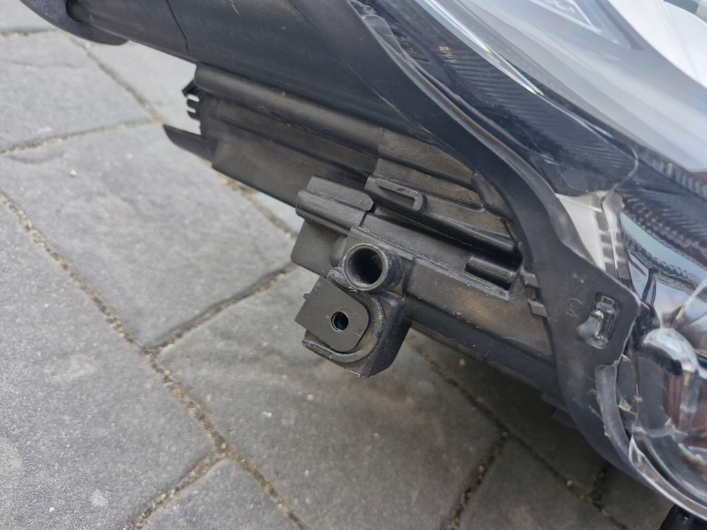 Frontscheinwerfer Ford Kuga LV4B-13E014CD Rechts Scheinwerfer Headlight SCH2365070164jb