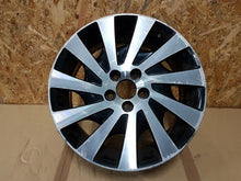 Laden Sie das Bild in den Galerie-Viewer, 1x Alufelge 17 Zoll 7.0&quot; 5x108 50ET 31362238 Volvo S80 V70 Rim Wheel