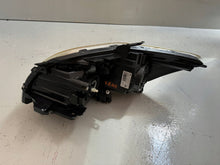 Load image into Gallery viewer, Frontscheinwerfer Toyota Auris 81110-02470 LED Rechts Scheinwerfer Headlight