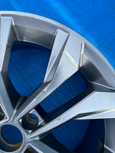 Load image into Gallery viewer, 1x Alufelge 17 Zoll 7.0" 5x112 40ET Glanz Silber 3G0601025G Mg Passat Rim Wheel FEL4653352310fs