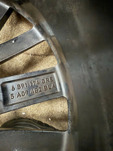Load image into Gallery viewer, 1x Alufelge 17 Zoll 7.0" 5x112 41ET Glanz Schwarz BM00379 BMW Rim Wheel FEL4095671871va