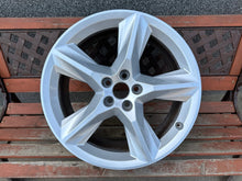 Laden Sie das Bild in den Galerie-Viewer, 1x Alufelge 19 Zoll 8.0&quot; 5x112 28ET Glanz Silber 4M0601025F Audi Q7 Rim Wheel