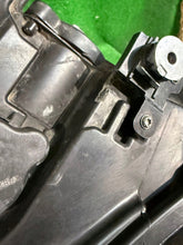 Laden Sie das Bild in den Galerie-Viewer, Frontscheinwerfer Seat Tarraco 5FJ941007J 90143460 LED Rechts oder Links