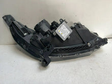 Laden Sie das Bild in den Galerie-Viewer, Frontscheinwerfer Honda Cr-V Rechts Scheinwerfer Headlight SCH7574438607ph