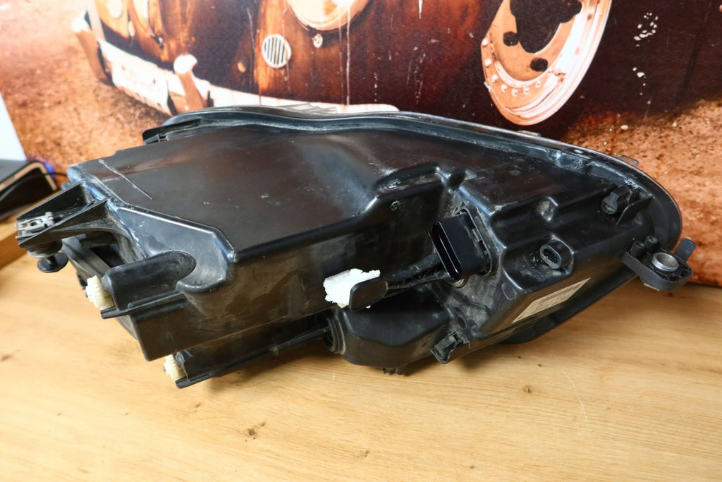 Frontscheinwerfer VW Caddy III 2K5941006B 1EL01055112 Rechts Headlight SCH1770108660ja