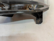 Load image into Gallery viewer, Frontscheinwerfer Opel Vivaro Trafic 260605173R Links Scheinwerfer Headlight