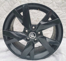 Laden Sie das Bild in den Galerie-Viewer, 1x Alufelge 17 Zoll 6.5" 5x112 46ET 5E3601025 Skoda Octavia Rim Wheel FEL2214754901ci