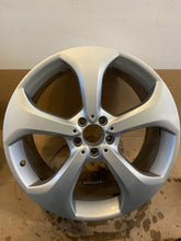 Load image into Gallery viewer, 1x Alufelge 20 Zoll 9.0" 5x112 A204401060 Mercedes-Benz X204 W204 Rim Wheel FEL2028040531ub