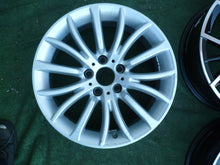 Laden Sie das Bild in den Galerie-Viewer, 1x Alufelge 18 Zoll 8.0&quot; 5x120 30ET Glanz Silber 6883414 BMW F11 F10 F12 F13