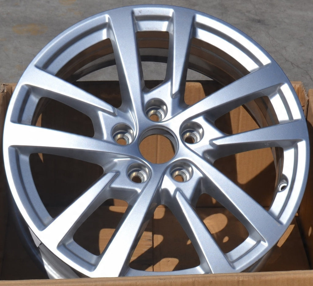 1x Alufelge 17 Zoll 6.0" 5x112 48ET Glanz Silber 8V0601025DH Audi Rim Wheel