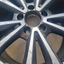 Load image into Gallery viewer, 1x Alufelge 19 Zoll 7.5" 5x112 49ET Silber A4474015400 Mercedes-Benz Vito W447 FEL2115727644mj