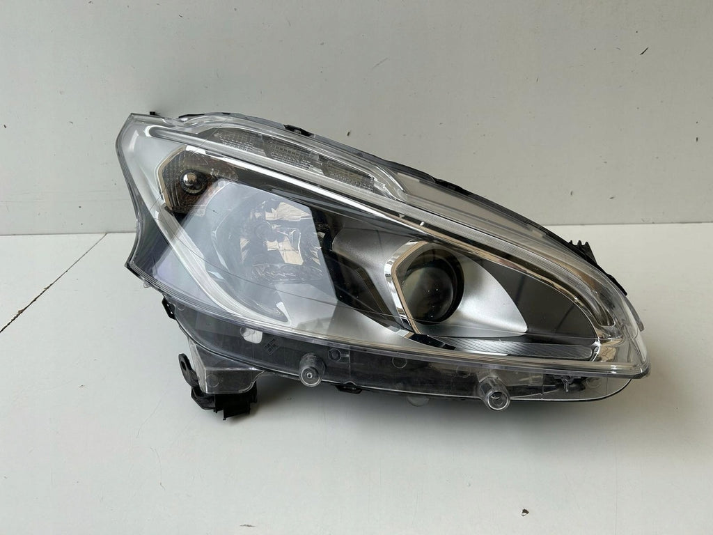 Frontscheinwerfer Peugeot 208 9810805880 Rechts Scheinwerfer Headlight