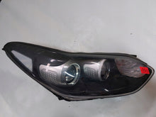 Laden Sie das Bild in den Galerie-Viewer, Frontscheinwerfer Kia Sportage Rechts Scheinwerfer Headlight SCH8893932795yr