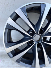 Laden Sie das Bild in den Galerie-Viewer, 1x Alufelge 18 Zoll 7.5&quot; 5x114.3 39ET 403006881R Mg Espace Rim Wheel