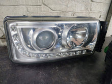 Load image into Gallery viewer, Frontscheinwerfer Iveco I 5801745449 5801745452 Ein Stück (Rechts oder Links) SCH5878872090qr