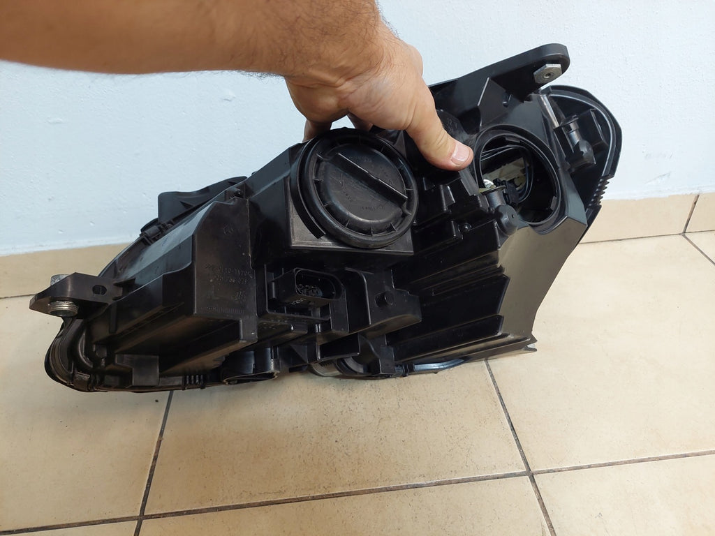 Frontscheinwerfer Mercedes-Benz W204 A2048209559 A2048209659 Ein Satz Headlight SCH4606940017yv