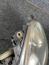 Load image into Gallery viewer, Frontscheinwerfer Mercedes-Benz W245 A1698201761 Links Scheinwerfer Headlight SCH1870352646di