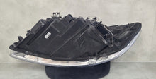 Laden Sie das Bild in den Galerie-Viewer, Frontscheinwerfer Volvo C30 31299819 Xenon Rechts Scheinwerfer Headlight SCH2979084997zc