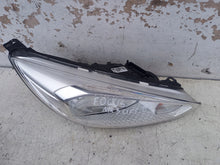 Laden Sie das Bild in den Galerie-Viewer, Frontscheinwerfer Ford Focus F1EB-13W029-AE Rechts Scheinwerfer Headlight SCH3853135111jg