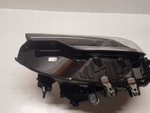 Laden Sie das Bild in den Galerie-Viewer, Frontscheinwerfer BMW 2 G42 5A320E5-08 LED Ein Stück (Rechts oder Links) SCH8474698067yk
