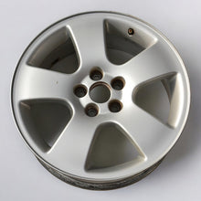 Laden Sie das Bild in den Galerie-Viewer, 1x Alufelge 16 Zoll 6.5&quot; 5x100 42ET Glanz Silber 8L0601025K Audi Rim Wheel