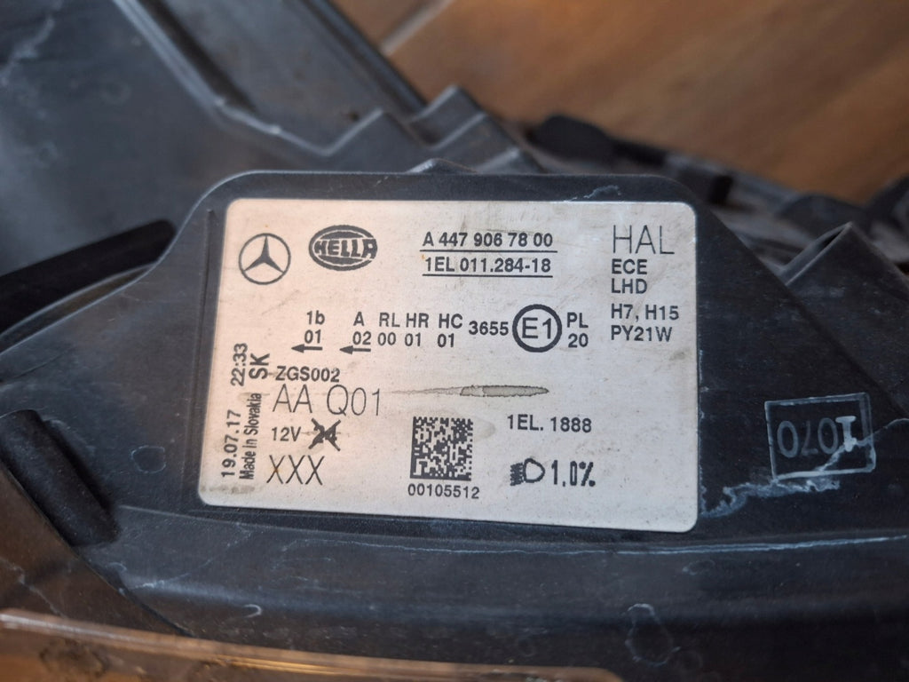 Frontscheinwerfer Mercedes-Benz Vito W447 A4479067800 Rechts Headlight SCH3869845421vy
