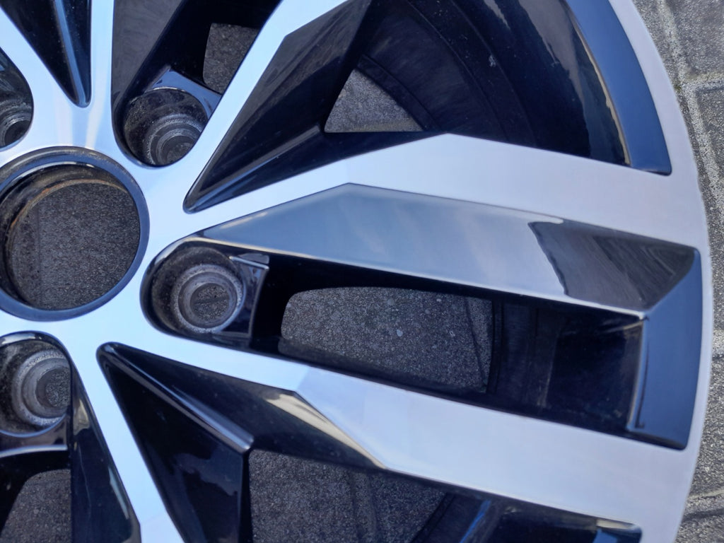 1x Alufelge 17 Zoll 7.0" 5x112 49ET Glanz Silber 5G0601025BT VW Golf Vii FEL3158808988io