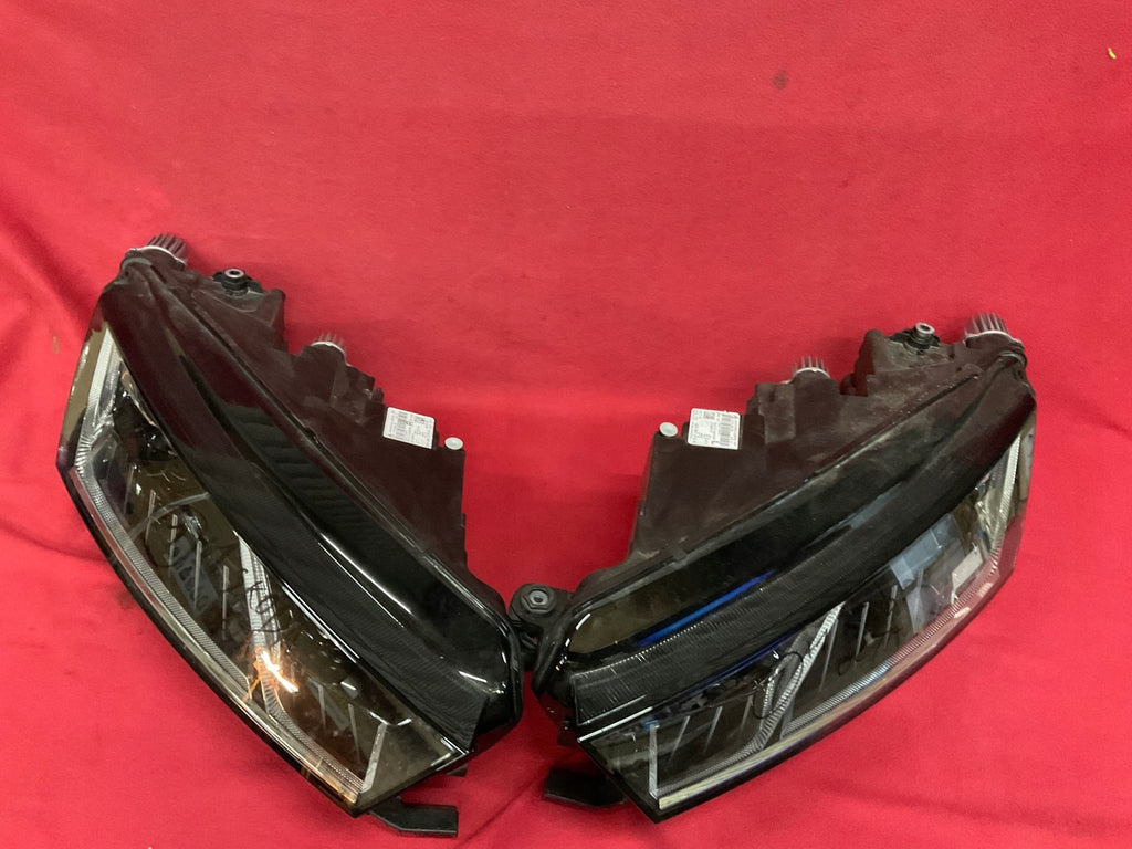 Frontscheinwerfer Skoda Octavia IV 5E4941016A 5E4941015A LED Rechts oder Links SCH4106517302cl