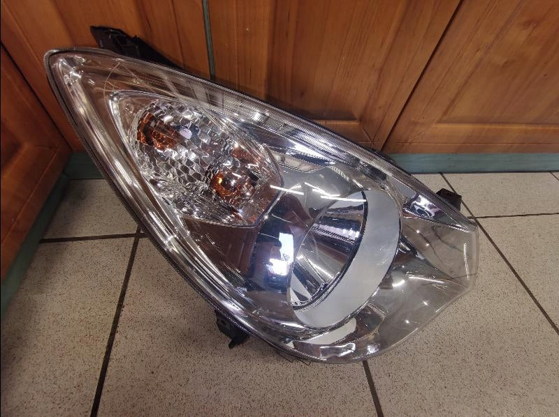 Frontscheinwerfer Opel Agila 93193969 Rechts Scheinwerfer Headlight