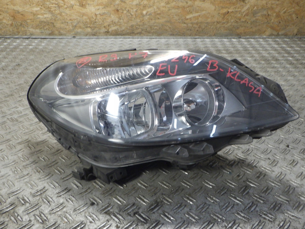 Frontscheinwerfer Mercedes-Benz W246 A2468200261 Rechts Scheinwerfer Headlight