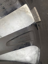 Laden Sie das Bild in den Galerie-Viewer, 1x Alufelge 19 Zoll 7.0&quot; 5x114.3 32ET 403004862R Renault Rim Wheel