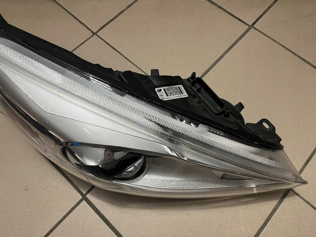 Frontscheinwerfer Ford Focus F1EB-13D154 Rechts Scheinwerfer Headlight