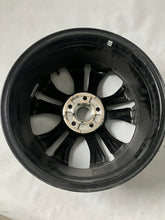 Load image into Gallery viewer, 1x Alufelge 17 Zoll 7.0" 5x108 47 5ET Glanz Schwarz L1TC-1007-DA Ford Puma FEL3831712431lt