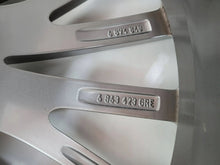 Load image into Gallery viewer, 1x Alufelge 19 Zoll 9.0" 5x120 44ET 6863423 BMW 5 G31 G30 G32 Rim Wheel FEL9729861112qo
