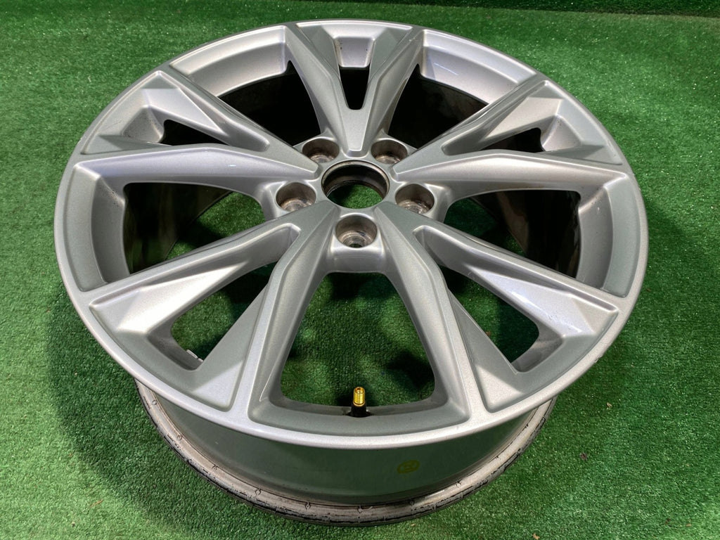 1x Alufelge 18 Zoll 7.0" 5x112 43ET 83A601025K Audi Q3 Rim Wheel FEL5448148521qm