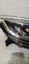Laden Sie das Bild in den Galerie-Viewer, Frontscheinwerfer Renault Captur I 260107244R LED Rechts Scheinwerfer Headlight SCH4731756427uv