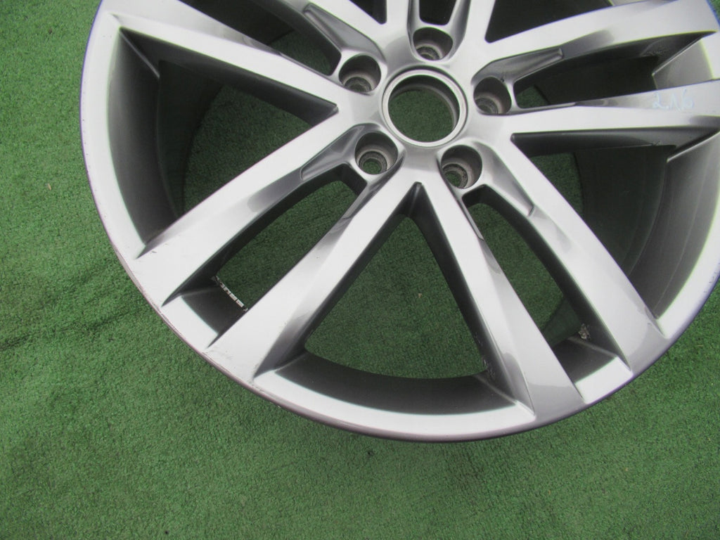 1x Alufelge 18 Zoll 7.5" 5x112 51ET Glanz Grau 5G0601025AF VW Golf Rim Wheel