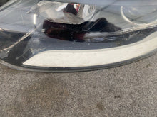 Laden Sie das Bild in den Galerie-Viewer, Frontscheinwerfer Renault Megane III 30128820400 Ein Satz Scheinwerfer Headlight SCH4569333248jt