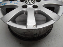 Load image into Gallery viewer, 1x Alufelge 15 Zoll 6.5&quot; 5x112 50ET Glanz Silber 1K0601025AQ VW Golf V Touran